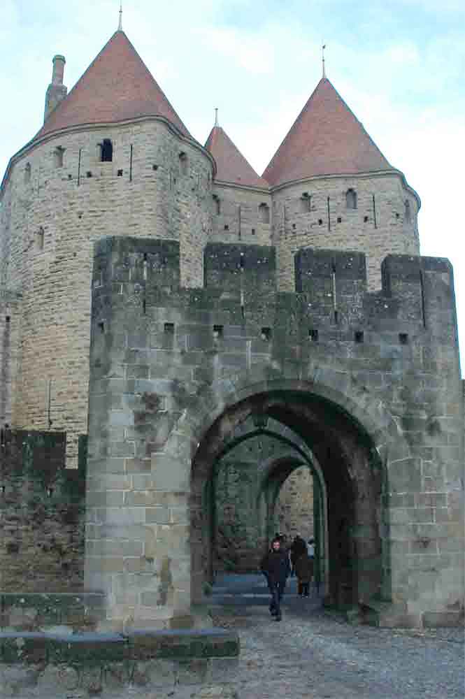 Francia - Carcassonne 05 - La Cité - puerta de entrada.jpg